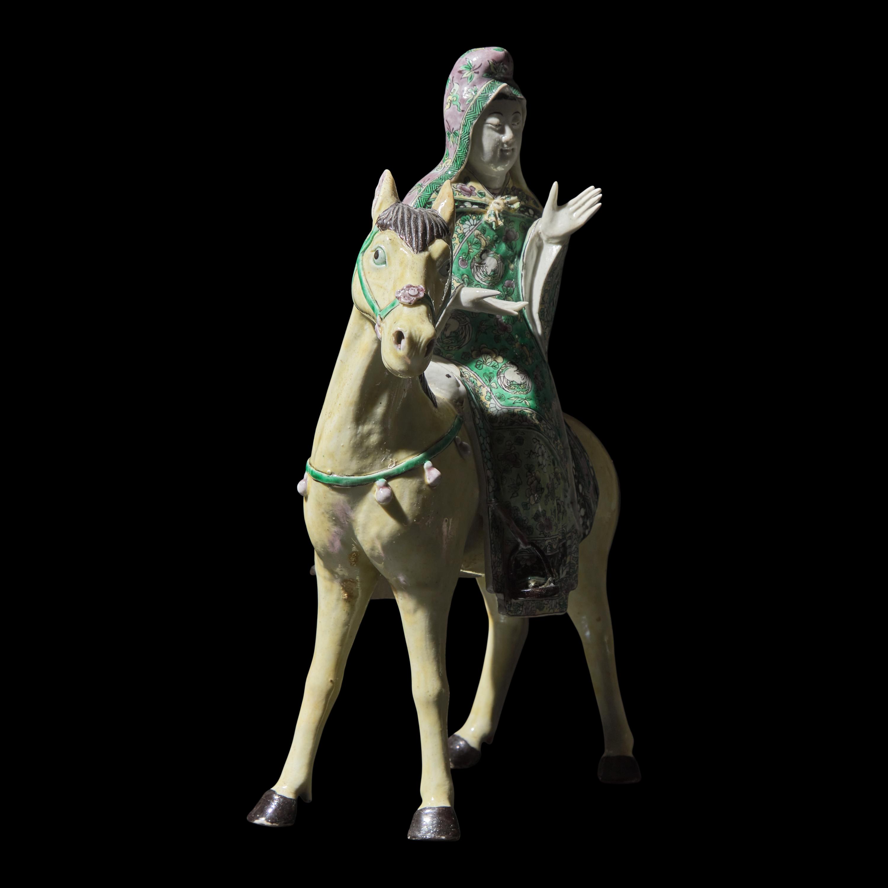 A Chinese Famille Verte Equestrienne Figure, Late Qing/Republic Period 晚清-民國 素三彩騎馬女俑