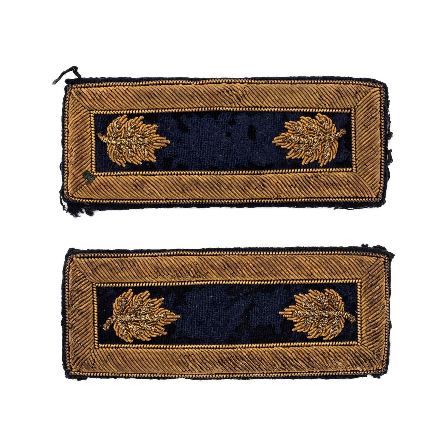 Pair of Gold Bullion Major's Shoulder Straps on Dark Blue Field