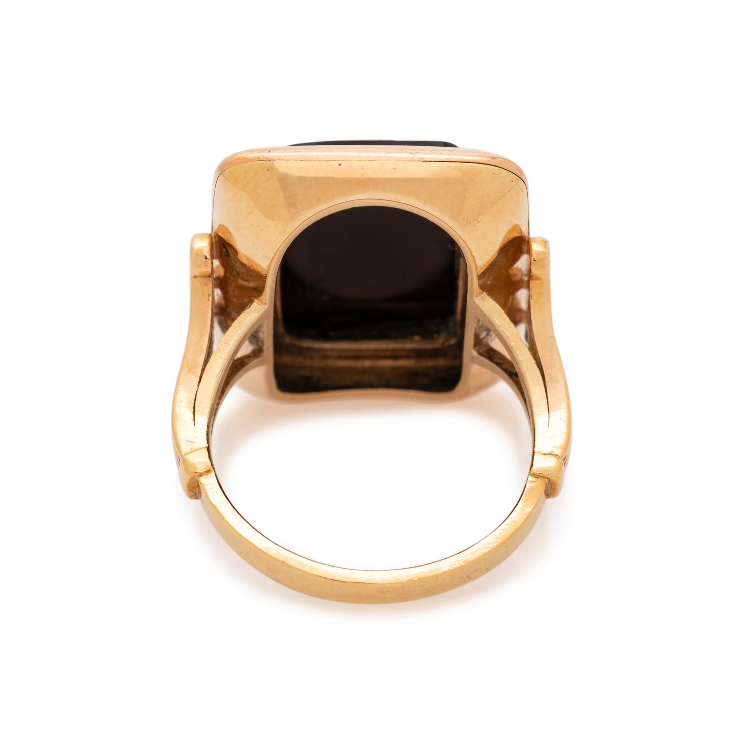 BICOLOR GOLD AND CAMEO RING