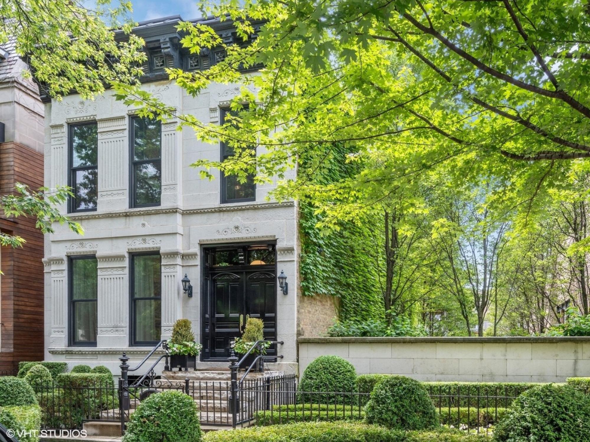 Burling Street: An Alessandra Branca-Designed Chicago Residence