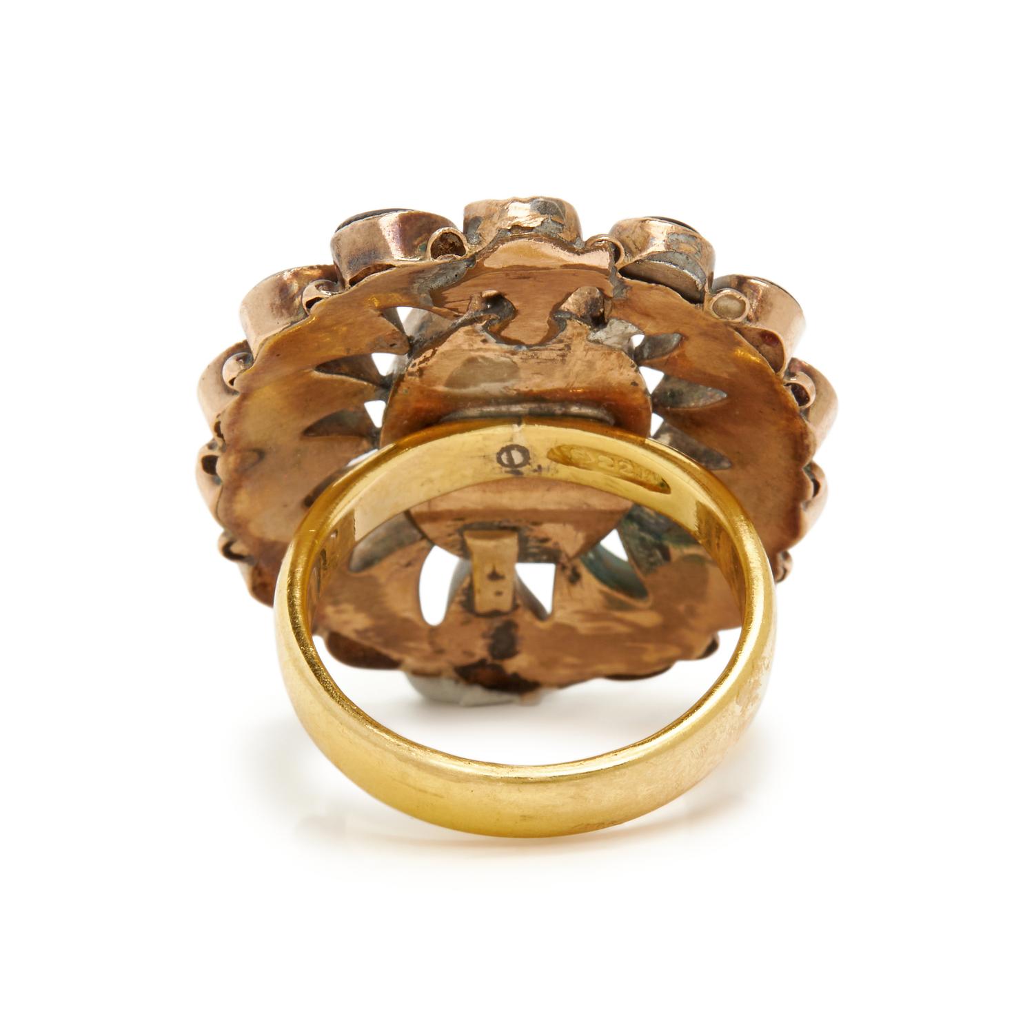 YELLOW GOLD AND ONYX WATCH AND RING