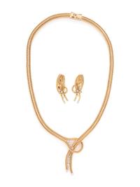 YELLOW GOLD AND DIAMOND NECKLACE AND CLIP EARRINGS