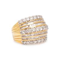 DIAMOND AND YELLOW GOLD RING