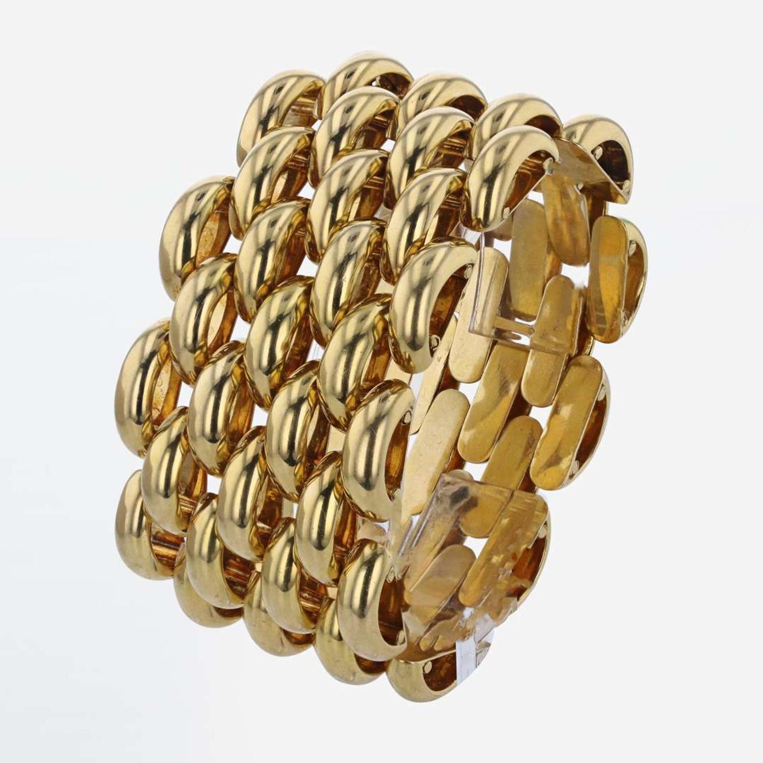 An 18K Yellow Gold Large Link Bracelet