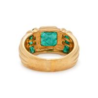 YELLOW GOLD AND EMERALD RING