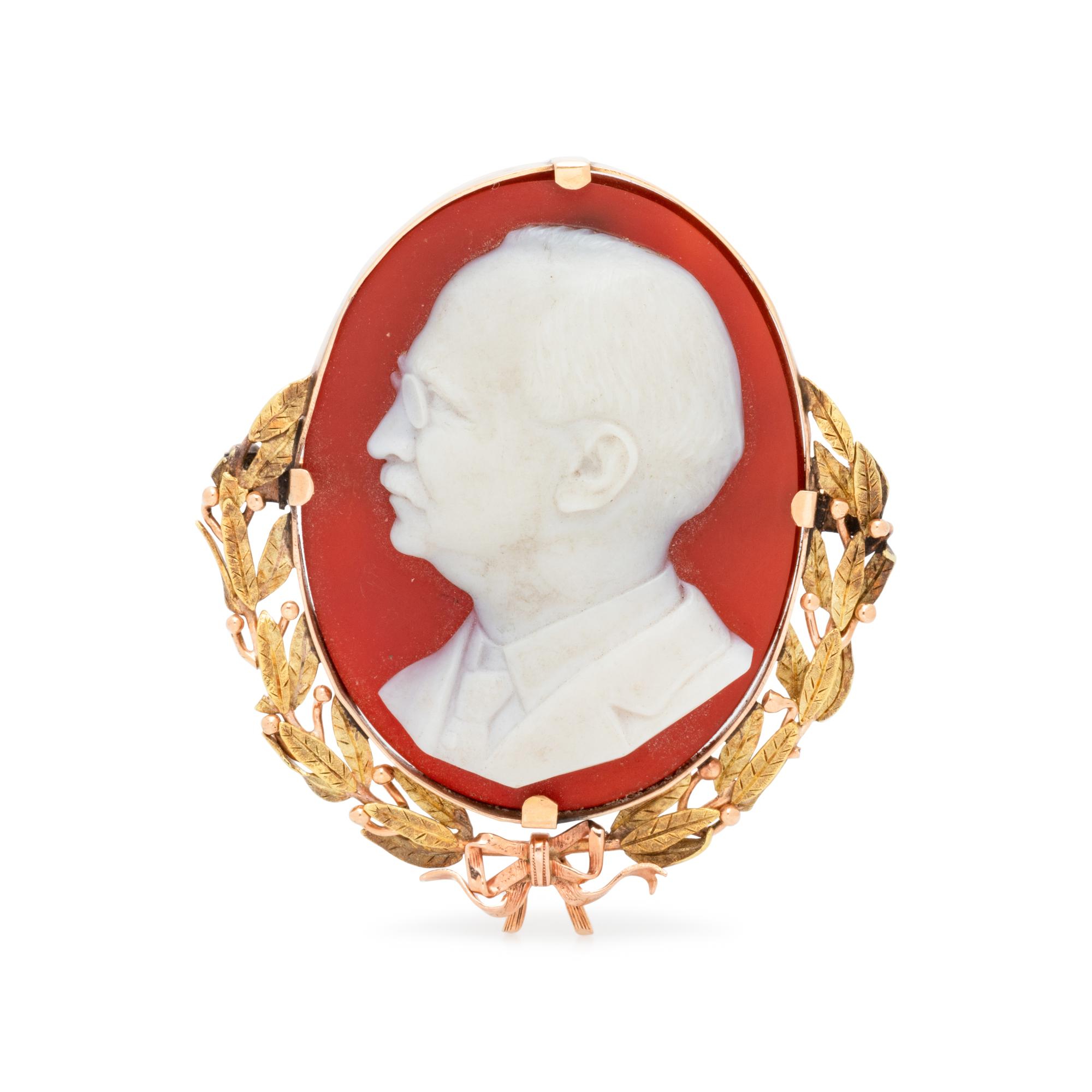 BICOLOR GOLD AND CAMEO BROOCH
