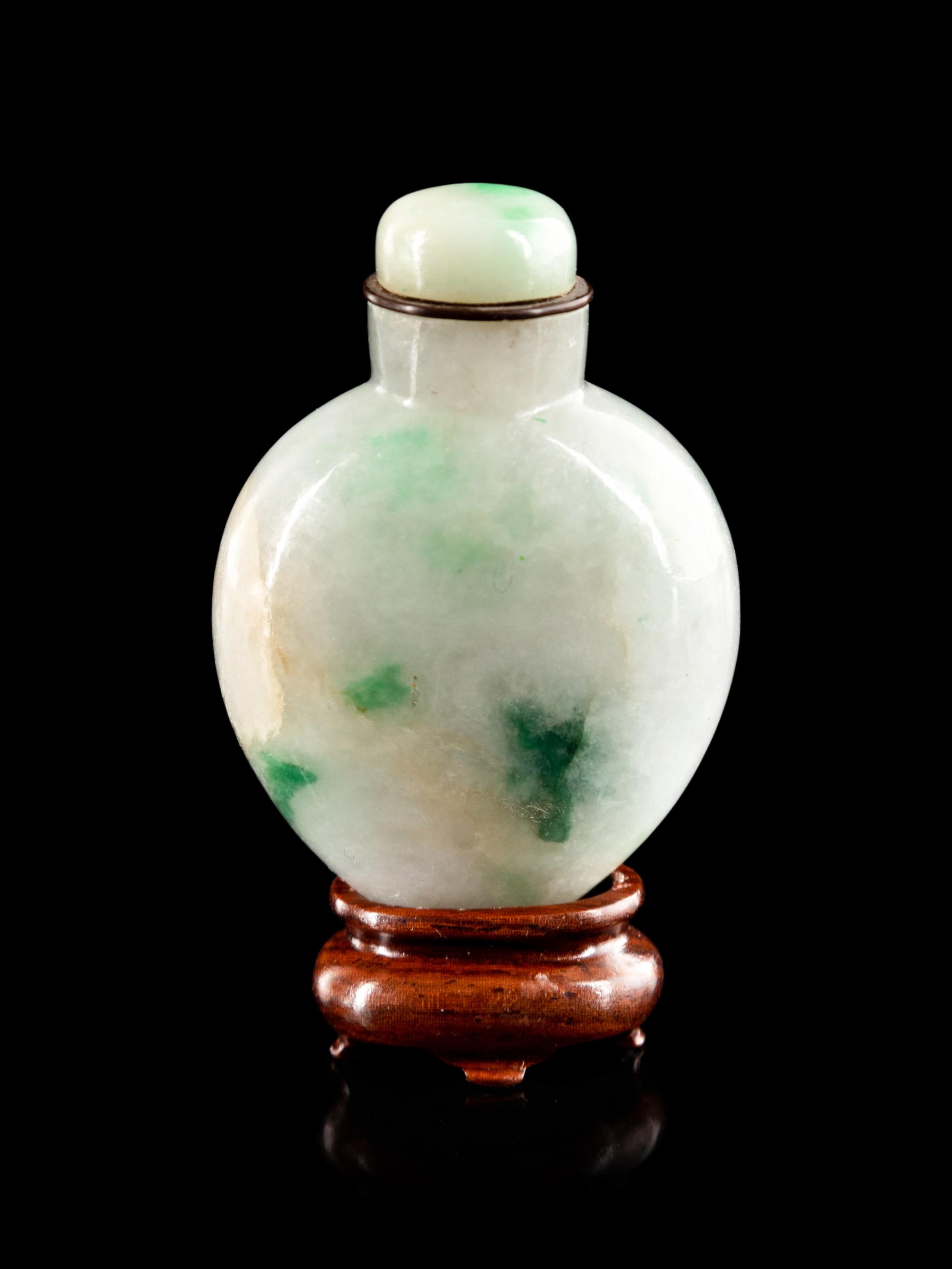 A Chinese Green and White Jadeite Snuff Bottle