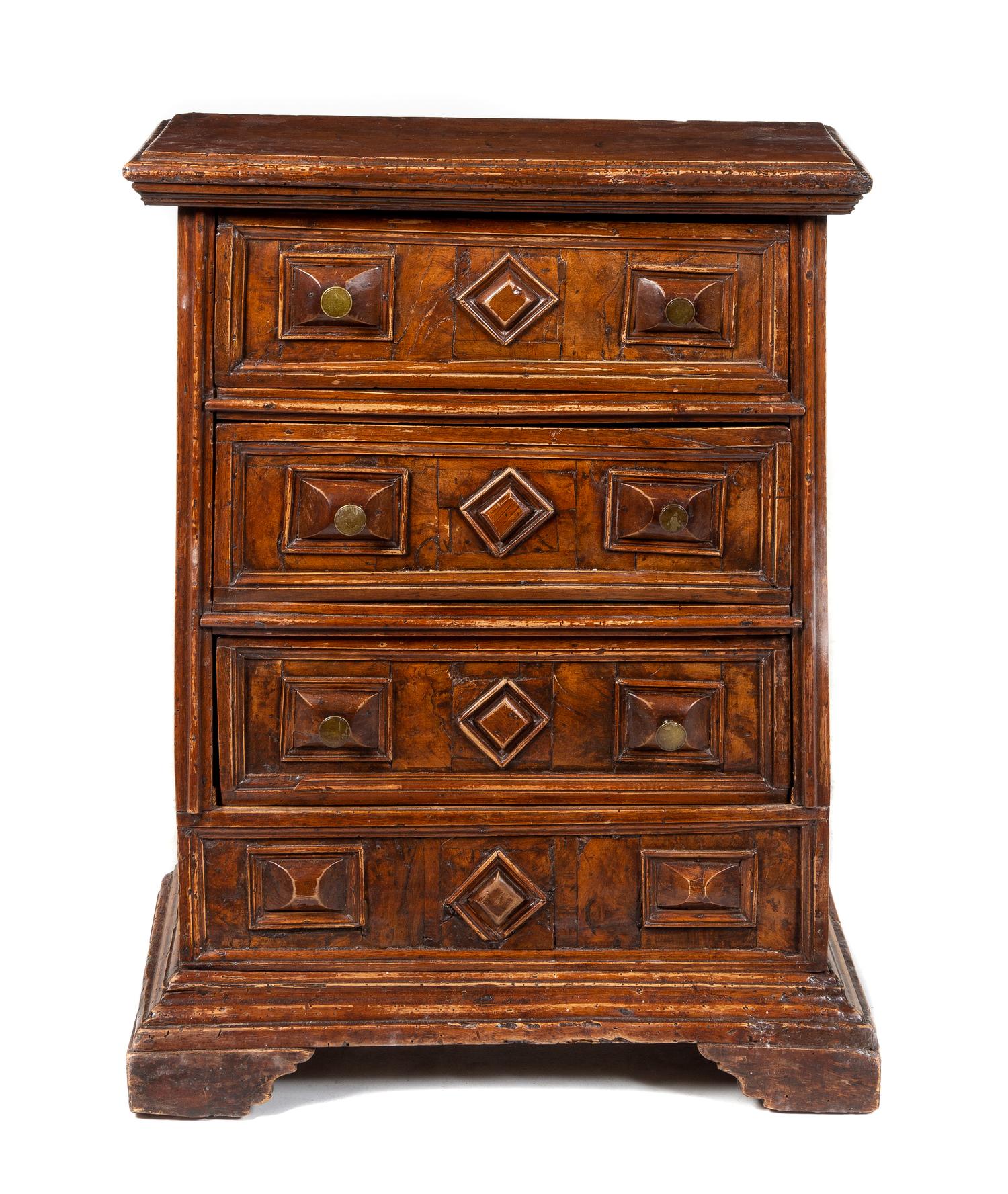 An Italian Walnut Chest of Drawers Height 34 x width 27 x depth 13 inches. — 17TH CENTURY