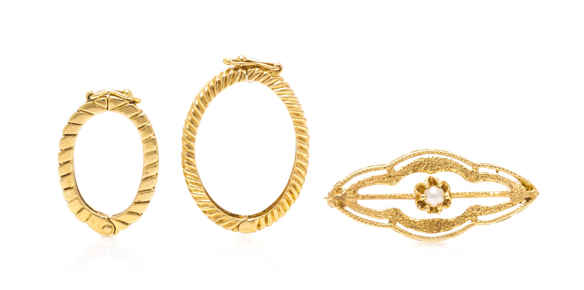 A Collection of 14 Karat Yellow Gold Jewelry, 25.10 dwts.