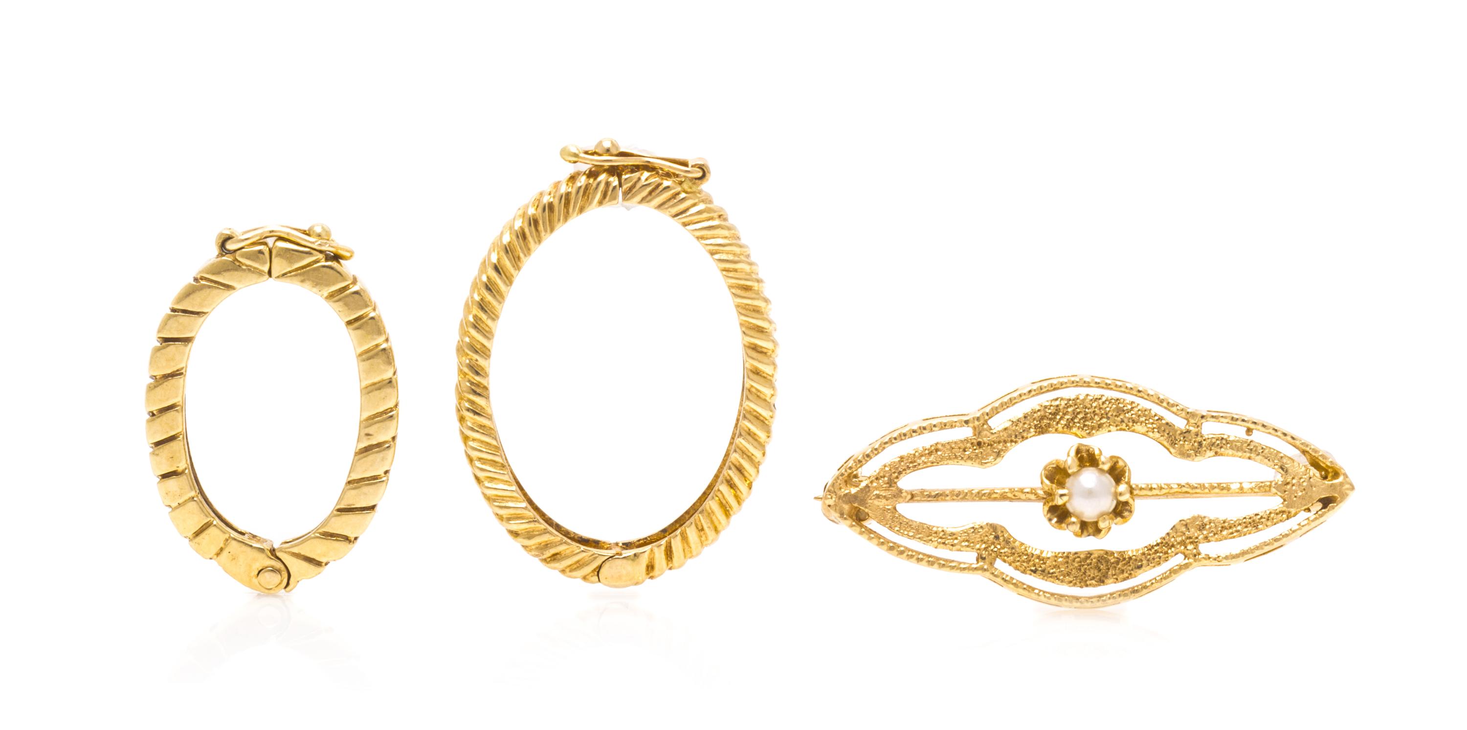 A Collection of 14 Karat Yellow Gold Jewelry, 25.10 dwts.