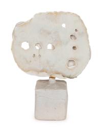 Porcelain Disk on Base