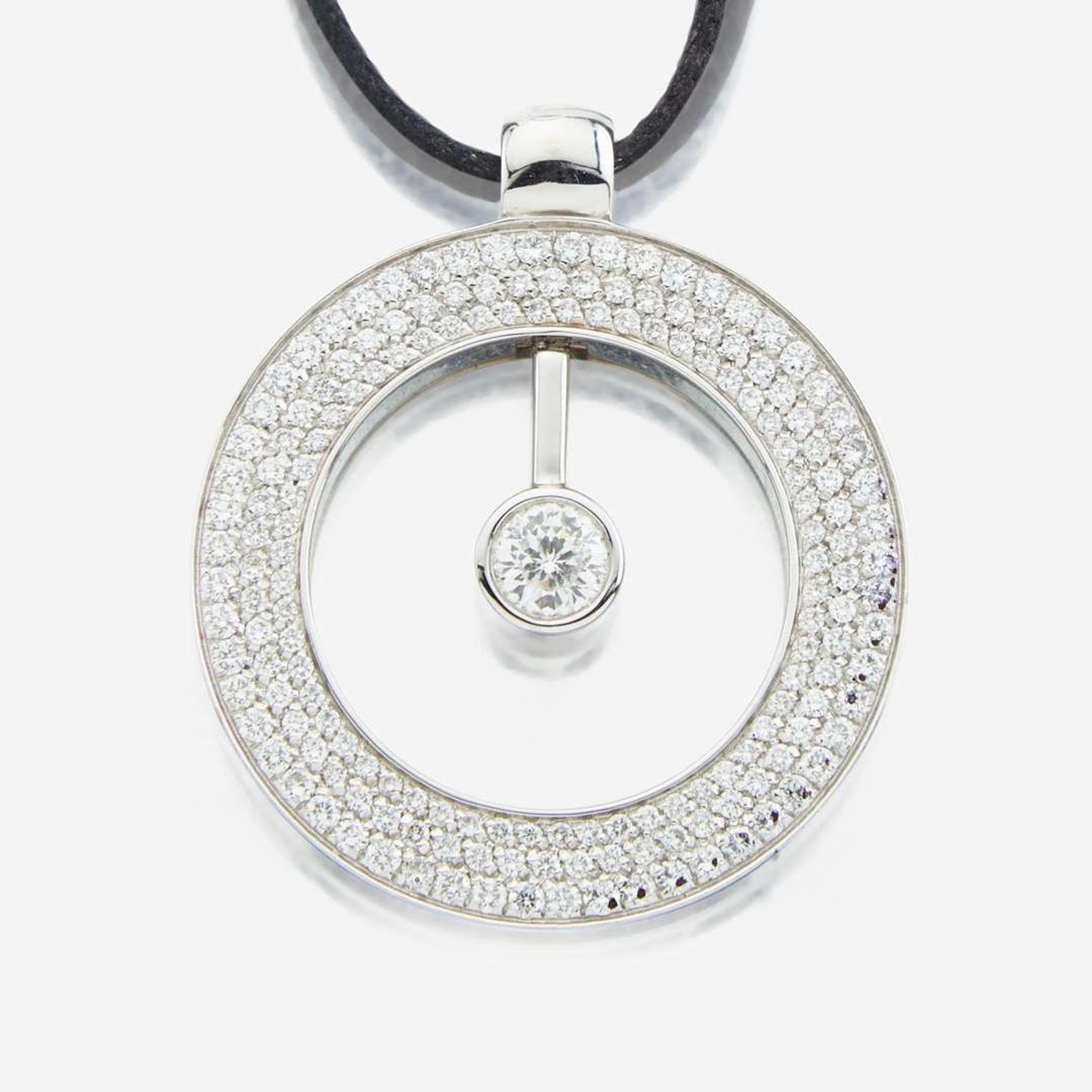 A diamond and white gold necklace Roberto Coin