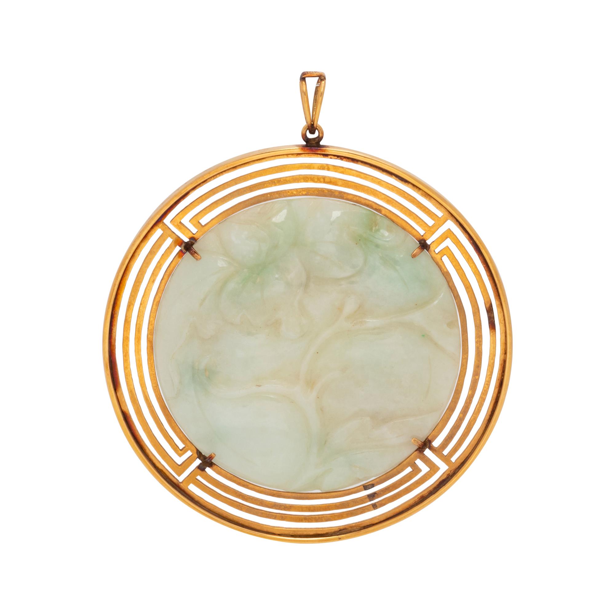 YELLOW GOLD AND JADE PENDANT