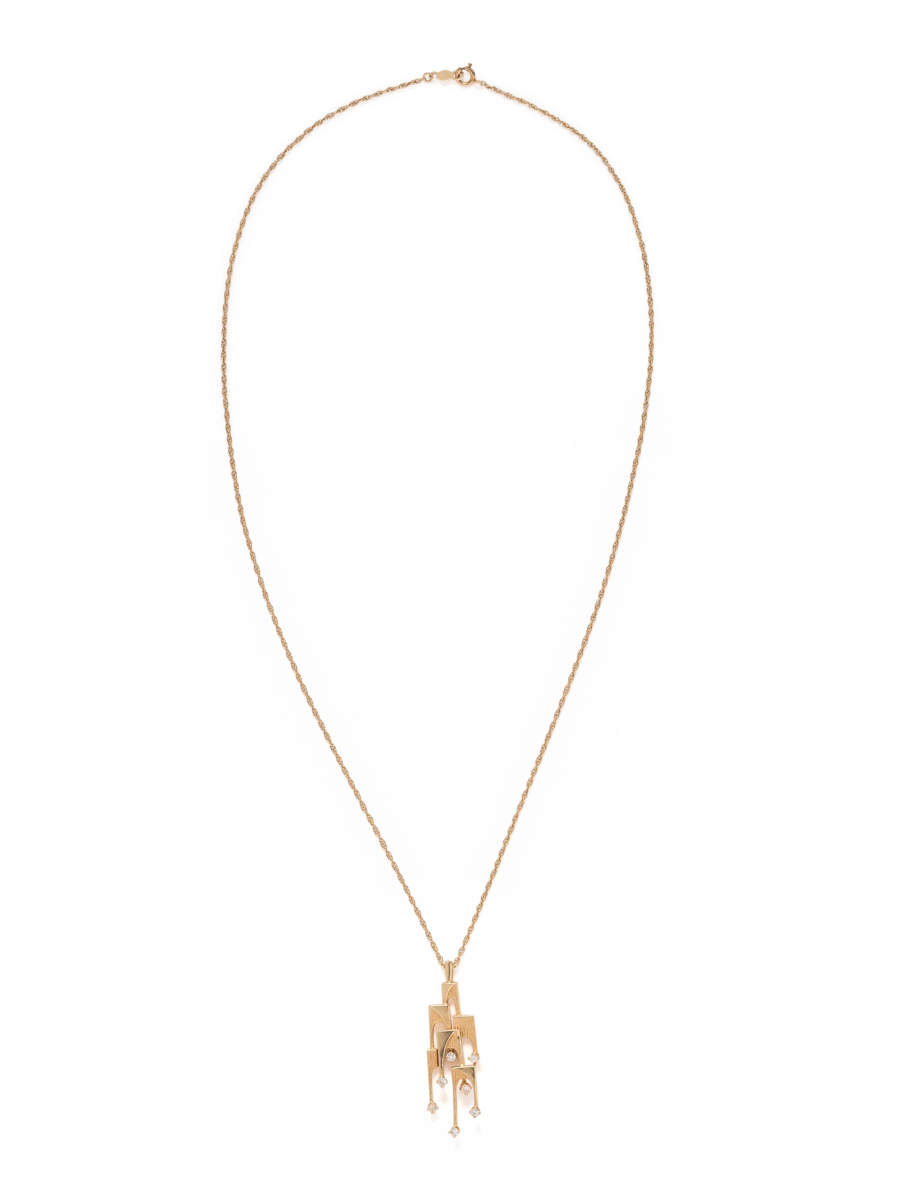 YELLOW GOLD AND DIAMOND PENDANT/NECKLACE