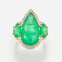 An 18K Yellow Gold, Emerald, and Diamond Ring