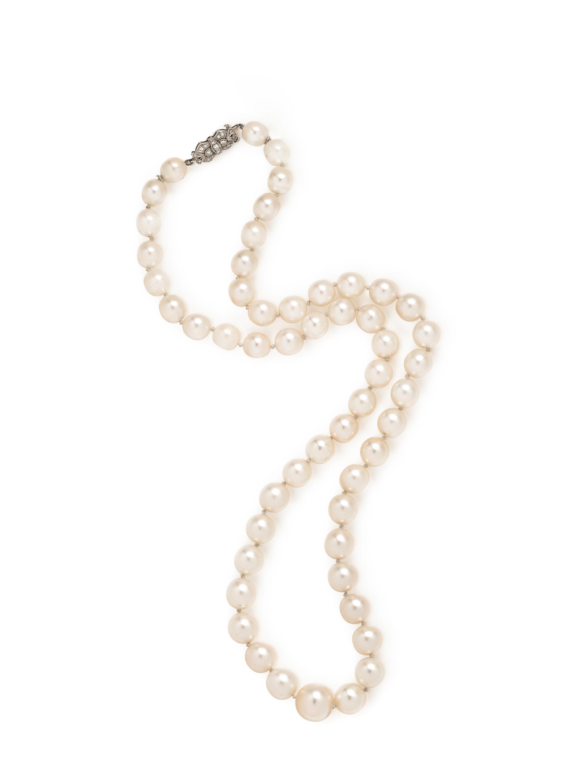 CULTURED PEARL NECKLACE
