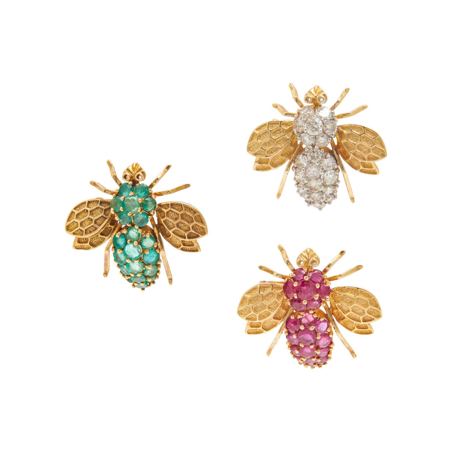 COLLECTION OF YELLOW GOLD AND GEMSTONE BEE PINS