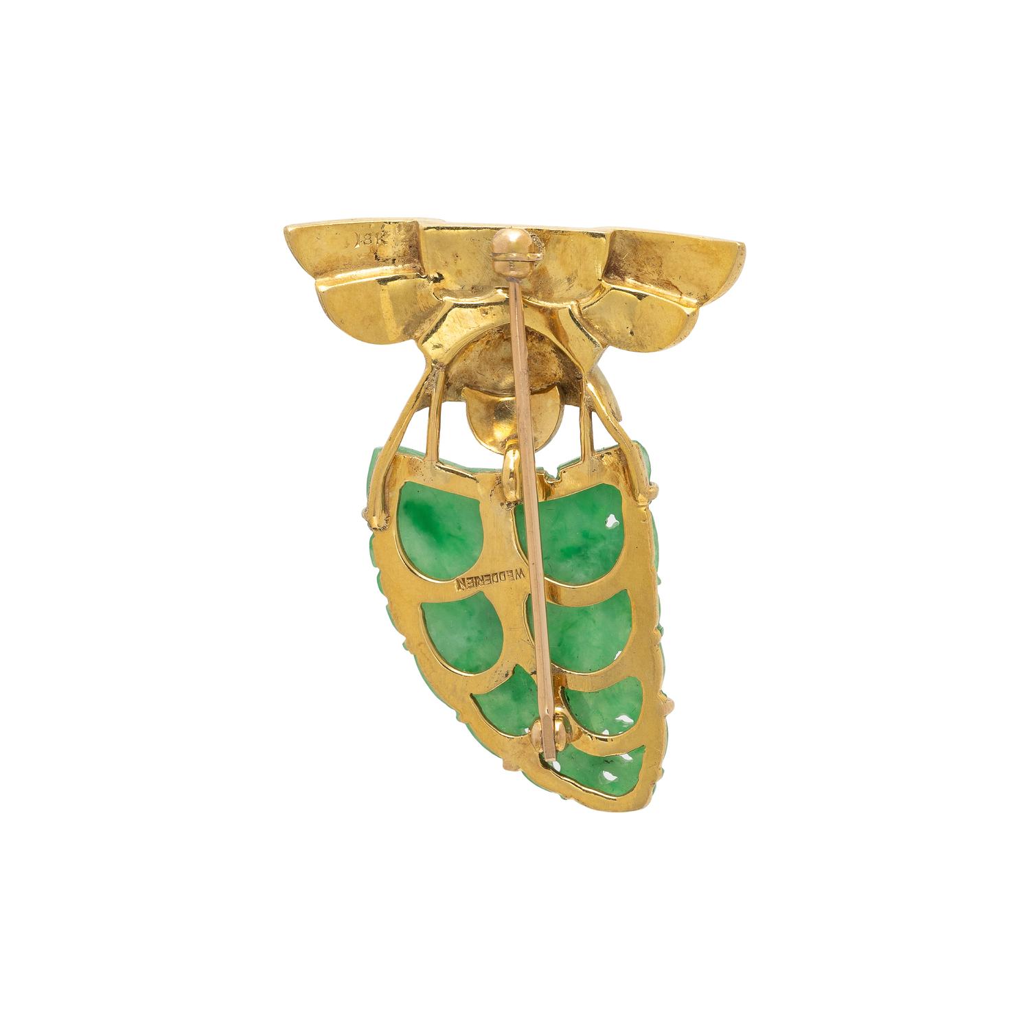 WEDDERIEN, CARVED JADE AND ENAMEL BROOCH