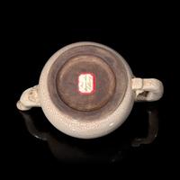 A Small Chinese Crackle Glazed Teapot and Cover, Kangxi-Yongzheng Period 清康熙-雍正 或為漳州窯 米黃釉茶壺