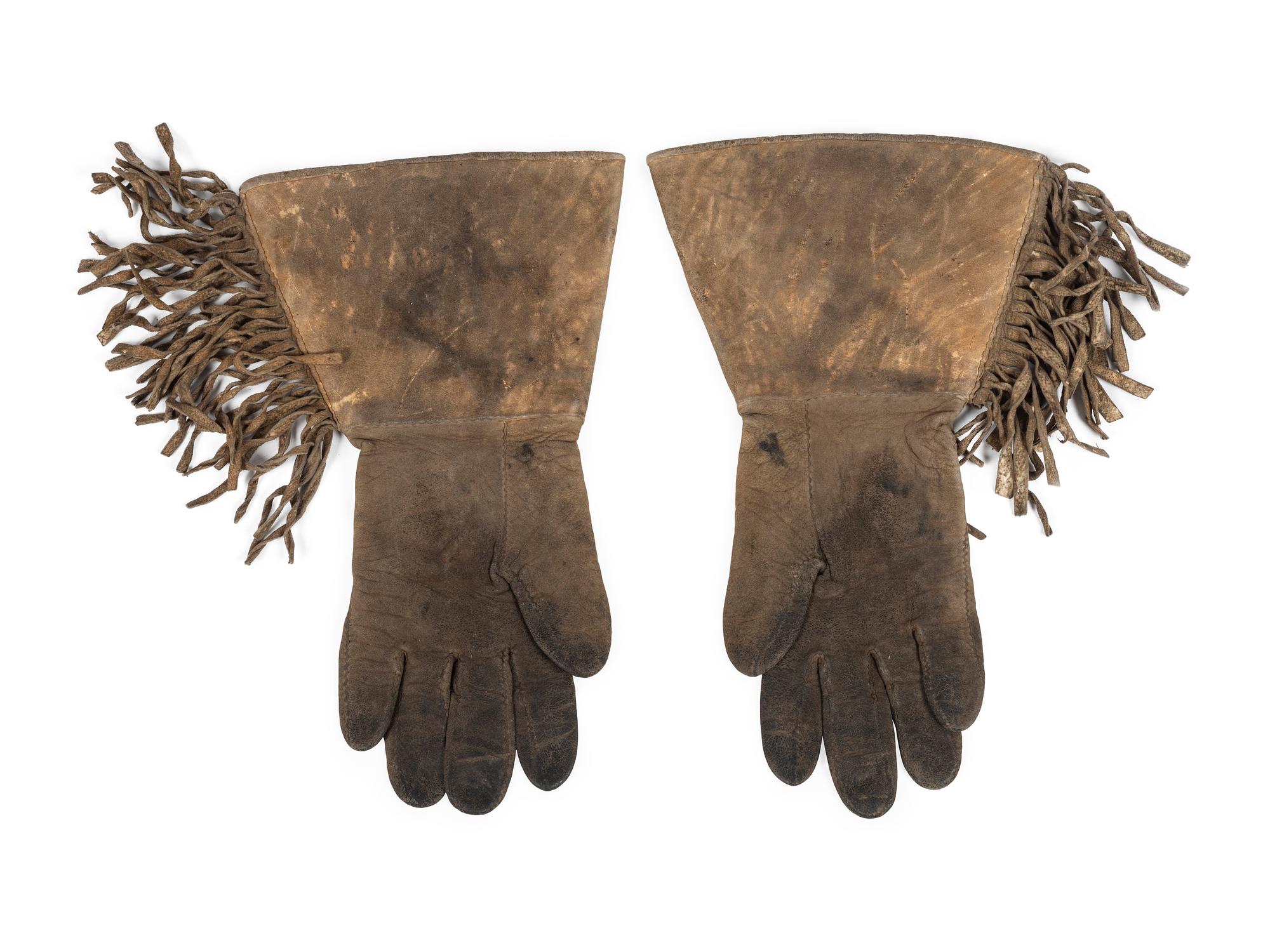 Plateau Beaded Hide Gauntlets