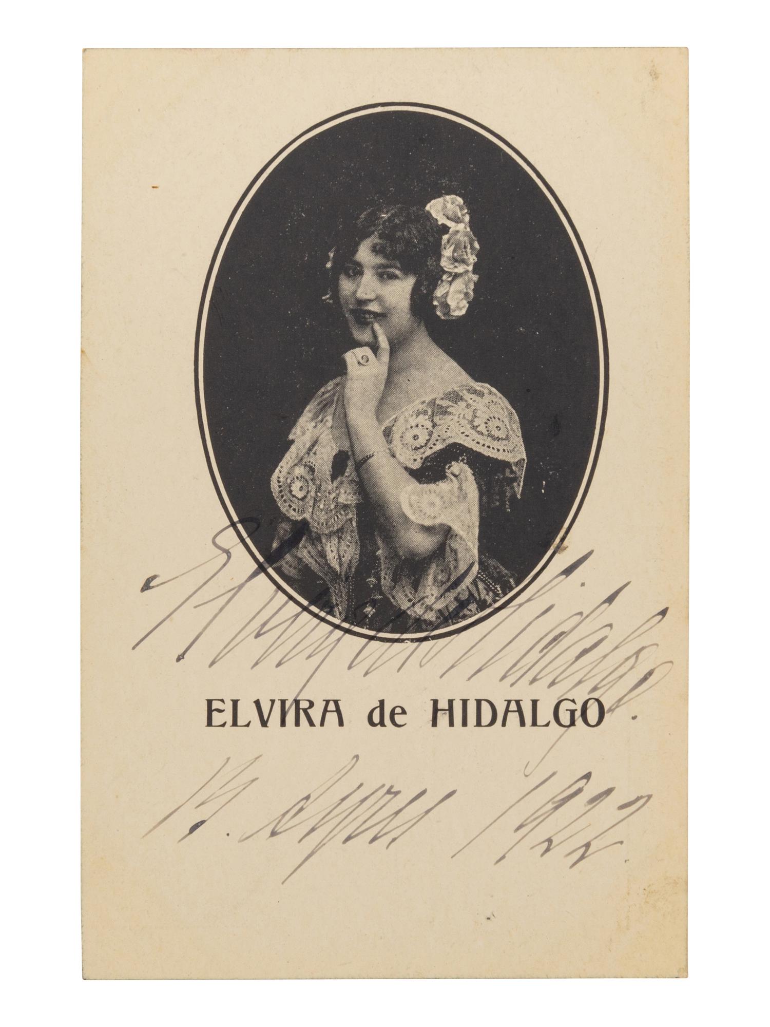 DE HIDALGO, Elvira (1892-1980). Black and white photographic postcard, signed (“Elvira de Hidalgo”), 1922.