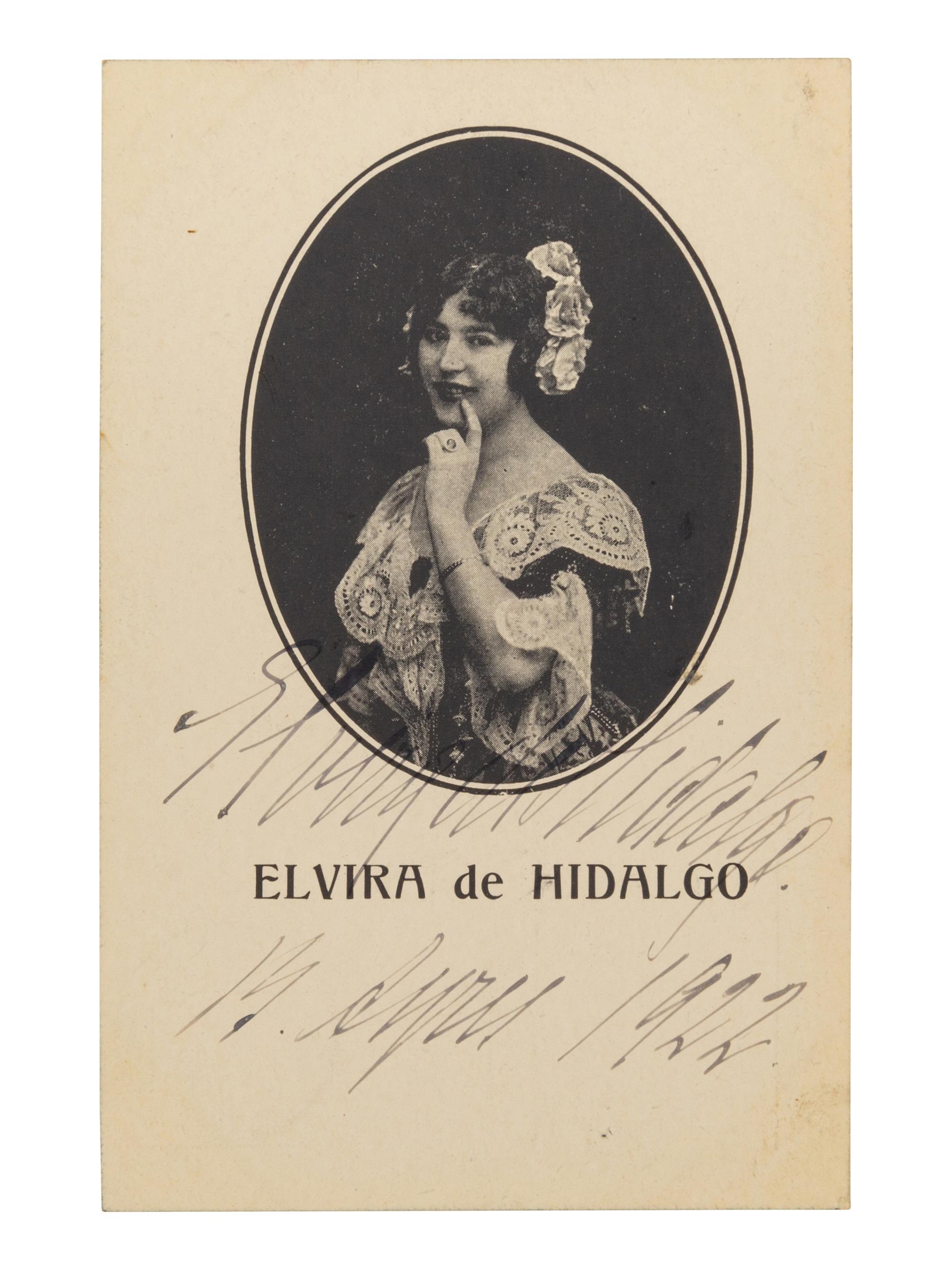 DE HIDALGO, Elvira (1892-1980). Black and white photographic postcard, signed (“Elvira de Hidalgo”), 1922.