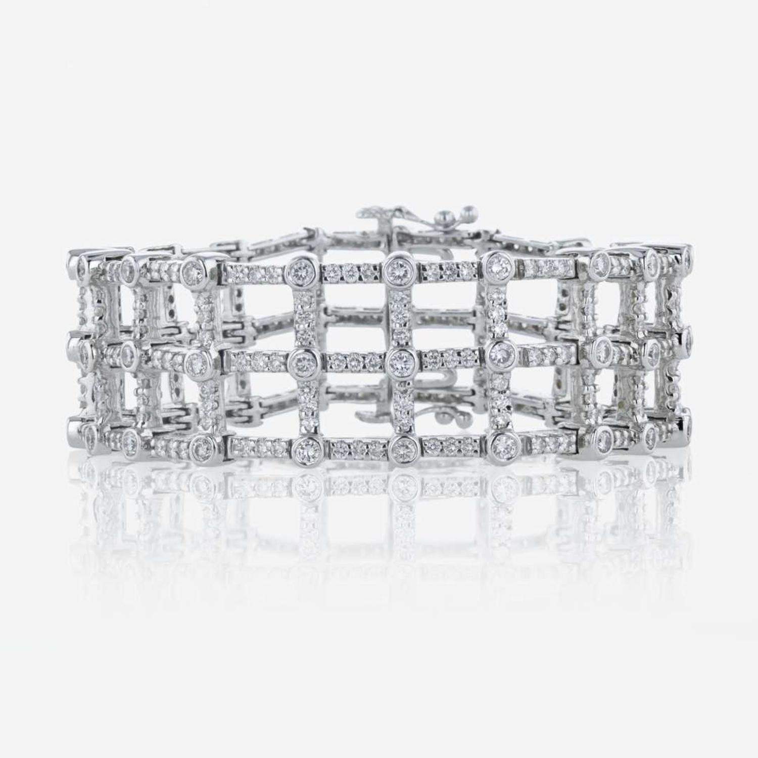 An 18K white gold and diamond bracelet