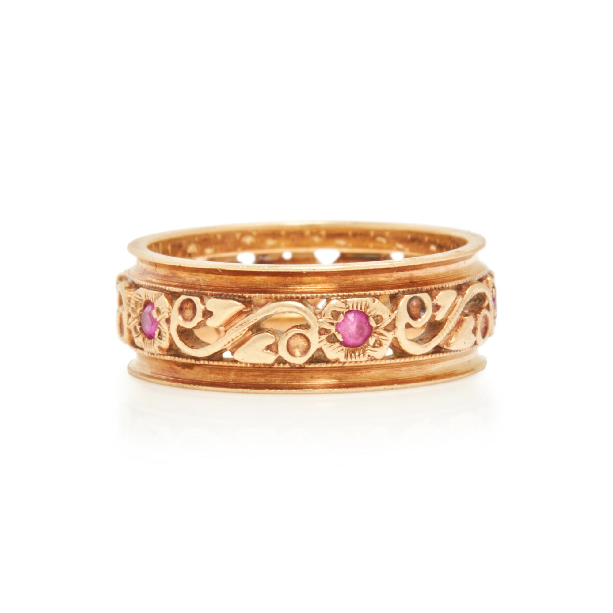 COLLECTION OF GOLD RINGS