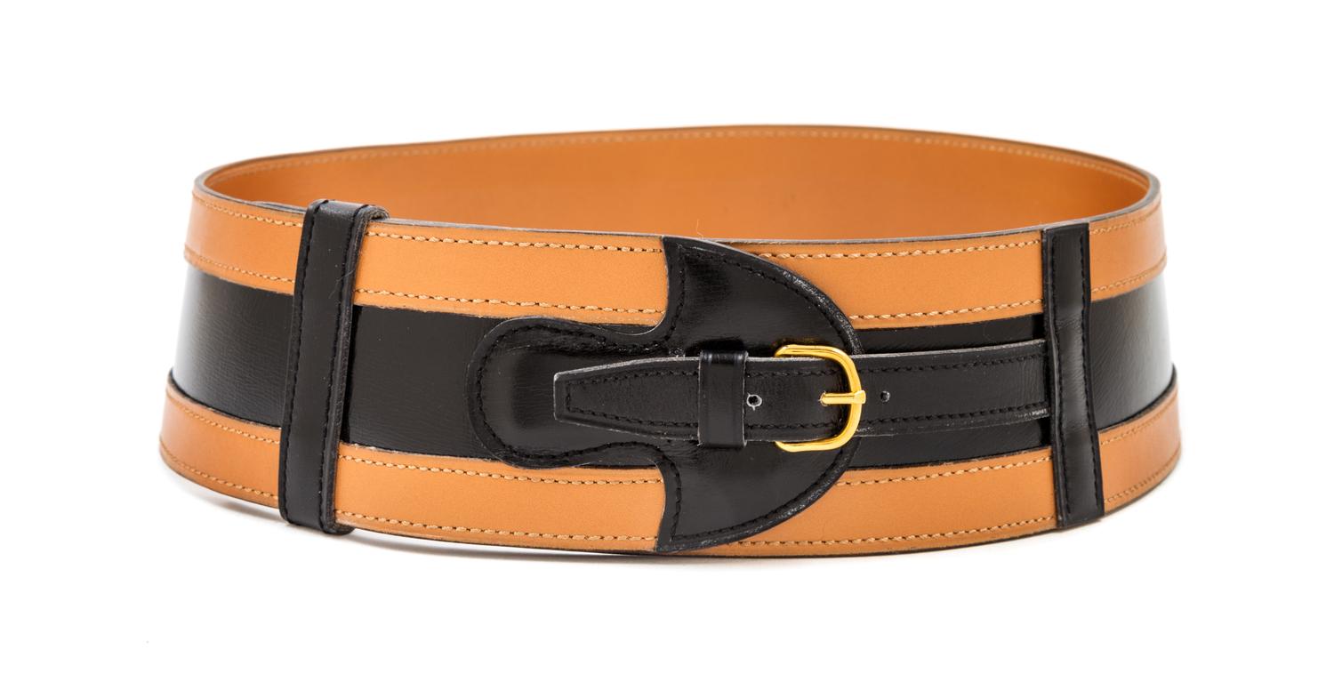 An Hermes Black and Tan Leather Belt, 29" x 2.5".