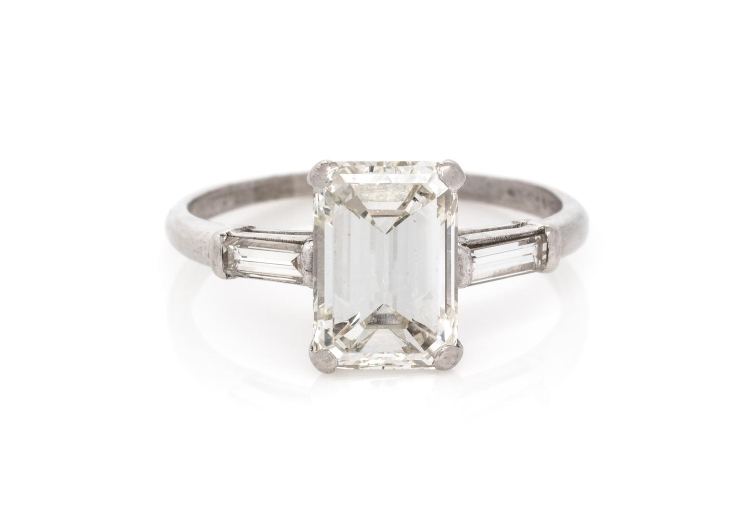 DIAMOND RING