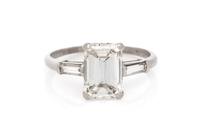DIAMOND RING