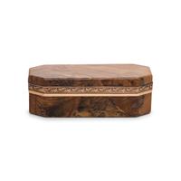 A Gold-Mounted Opaque Agate Snuff Box