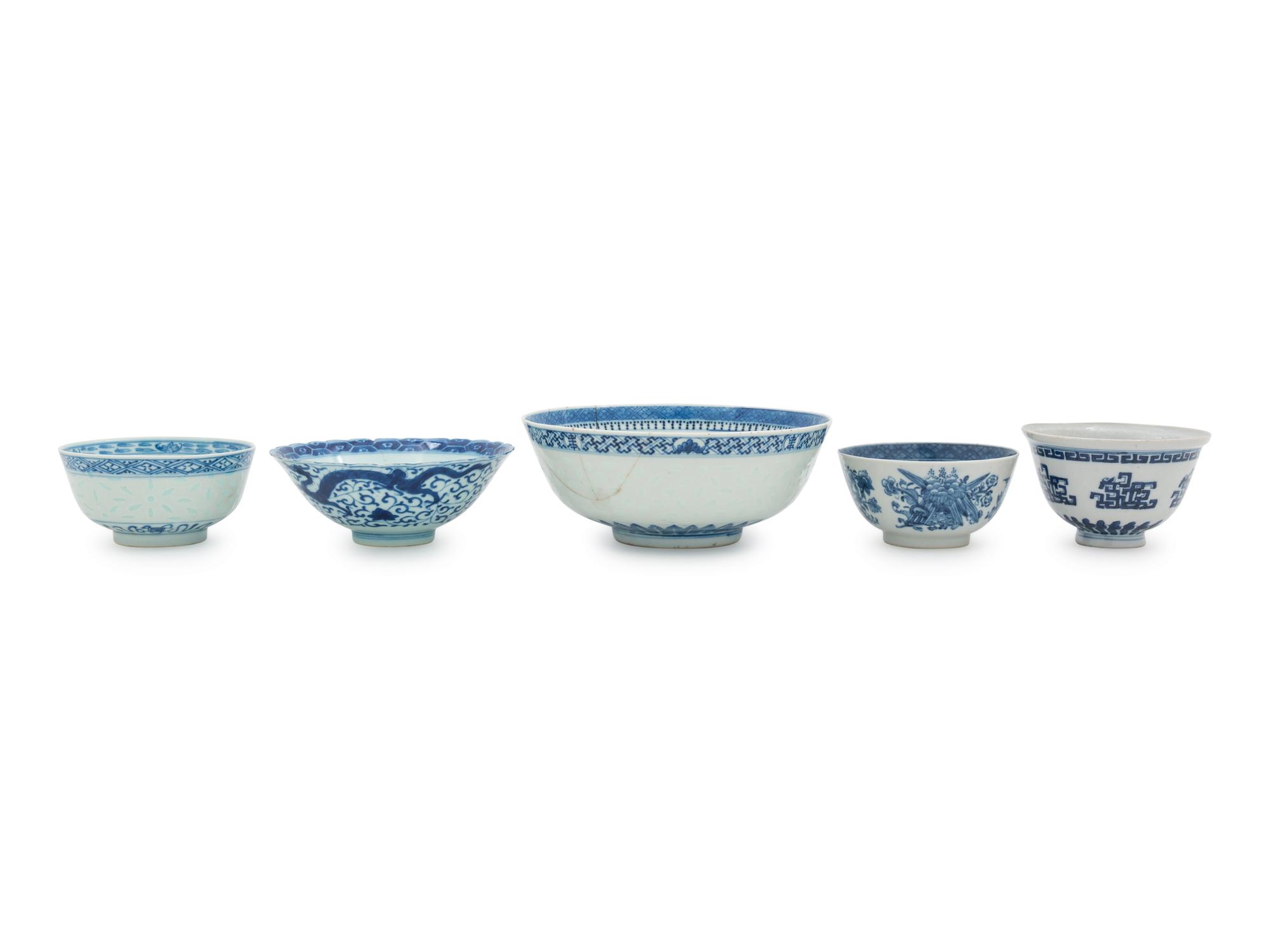 A Group of Six Chinese Blue and White Porcelain Articles