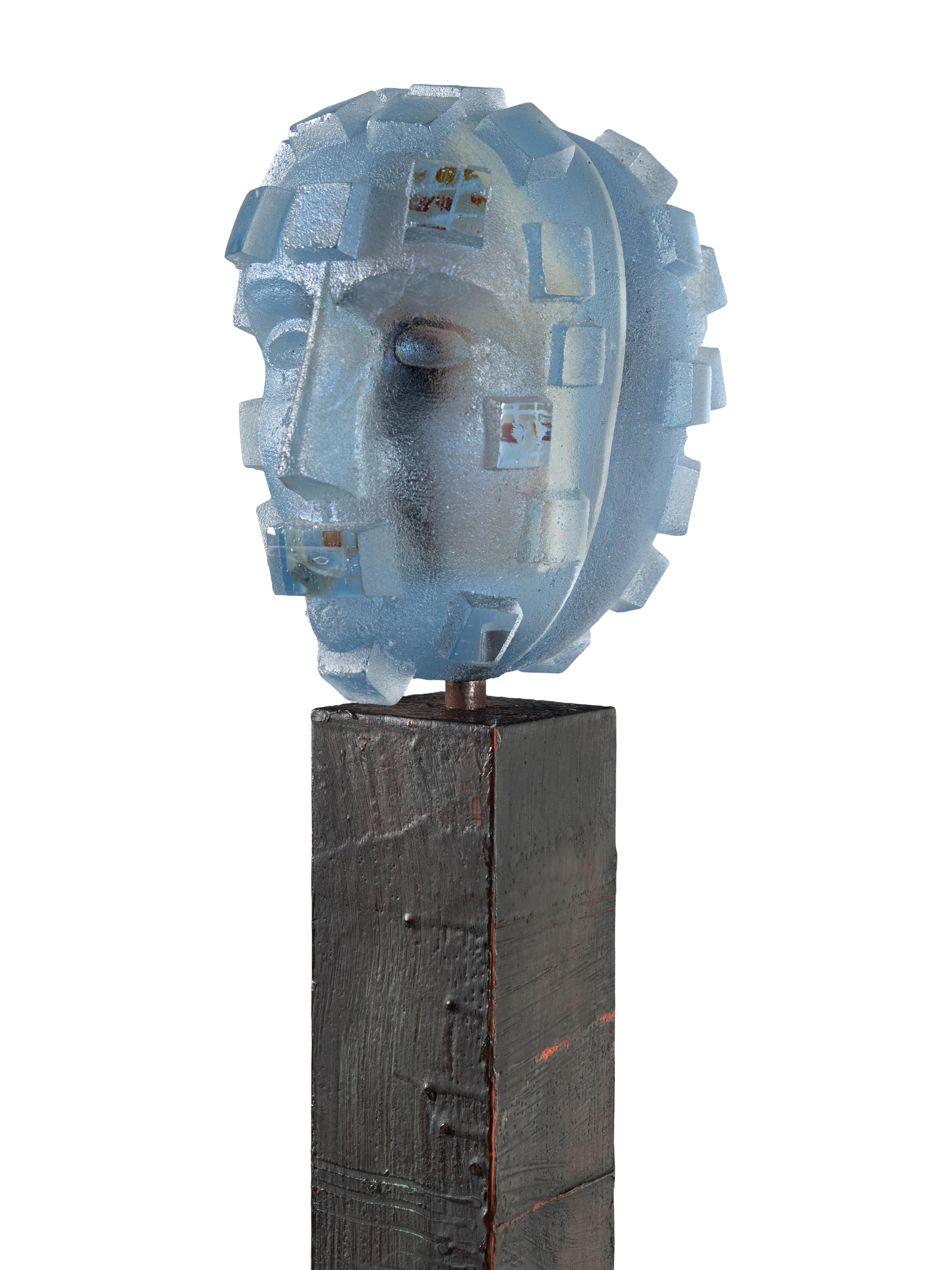 Head on Pillar Kosta Boda