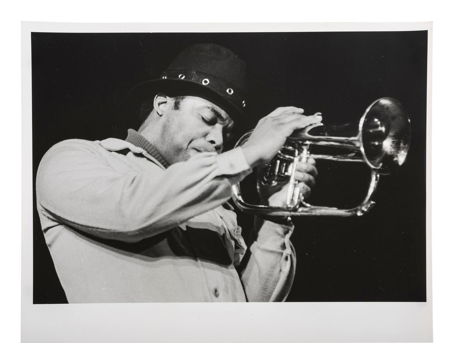 COMBINED WITH 304115-272 [AFRICAN AMERICANA] -- [MUSIC & THEATRE]. Group of 10 items, incl. programs and photography.