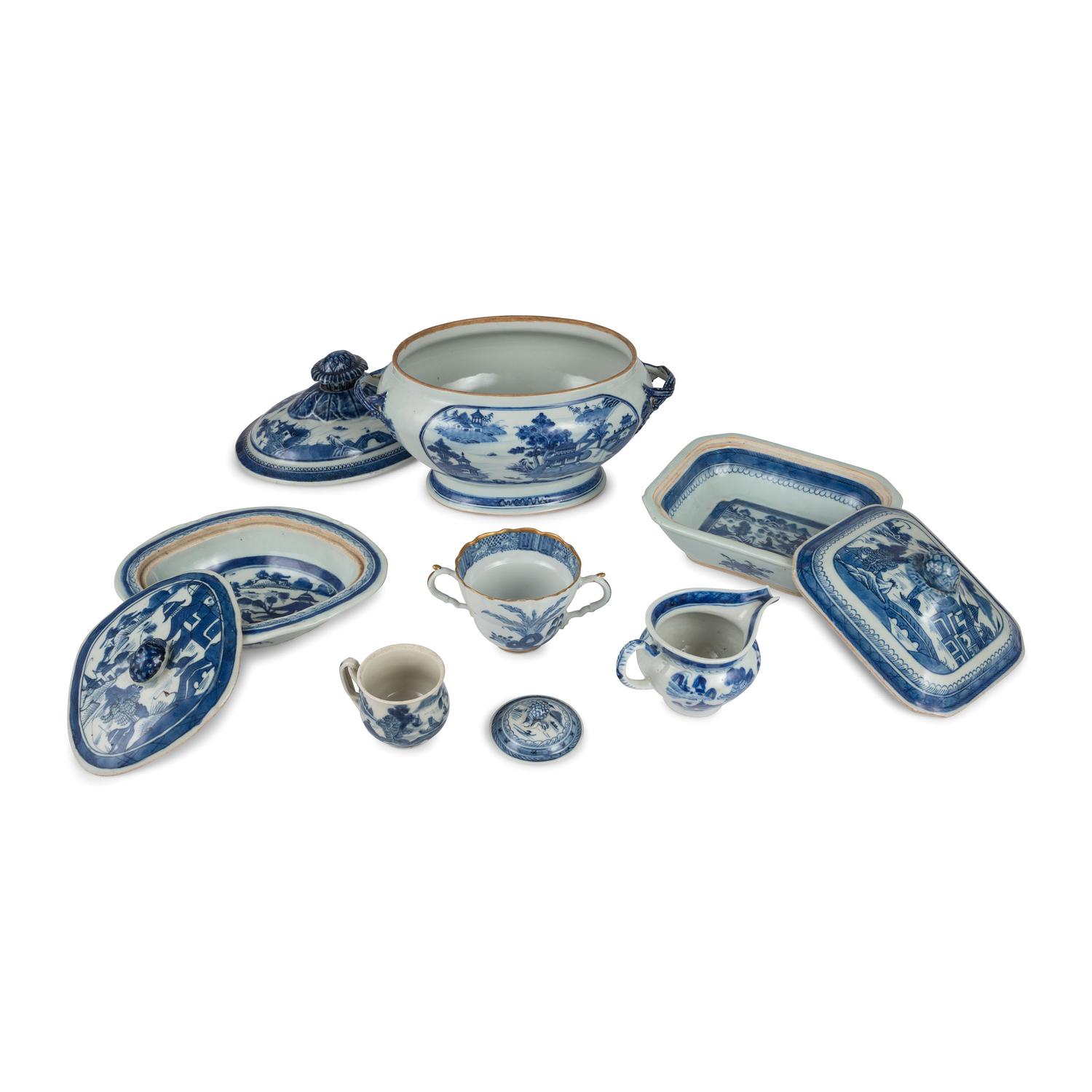 A Group of Chinese Export Blue and White Porcelain Table Articles