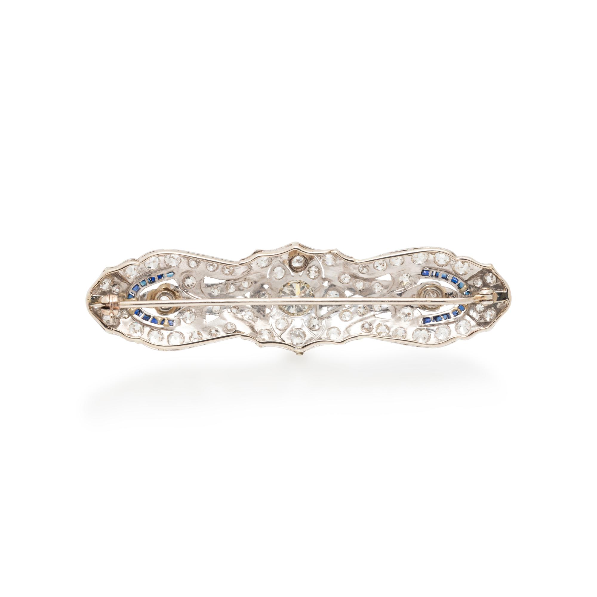 ART DECO, DIAMOND AND SYNTHETIC SAPPHIRE BROOCH