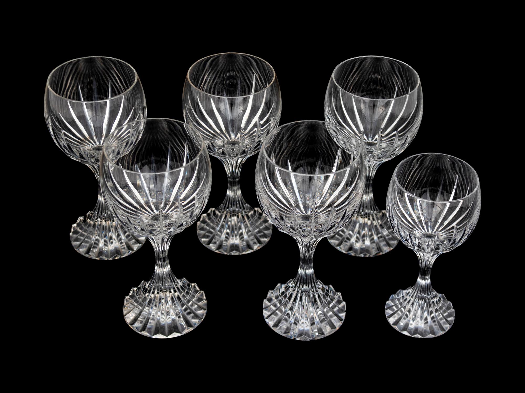 A Baccarat Part Stemware Service