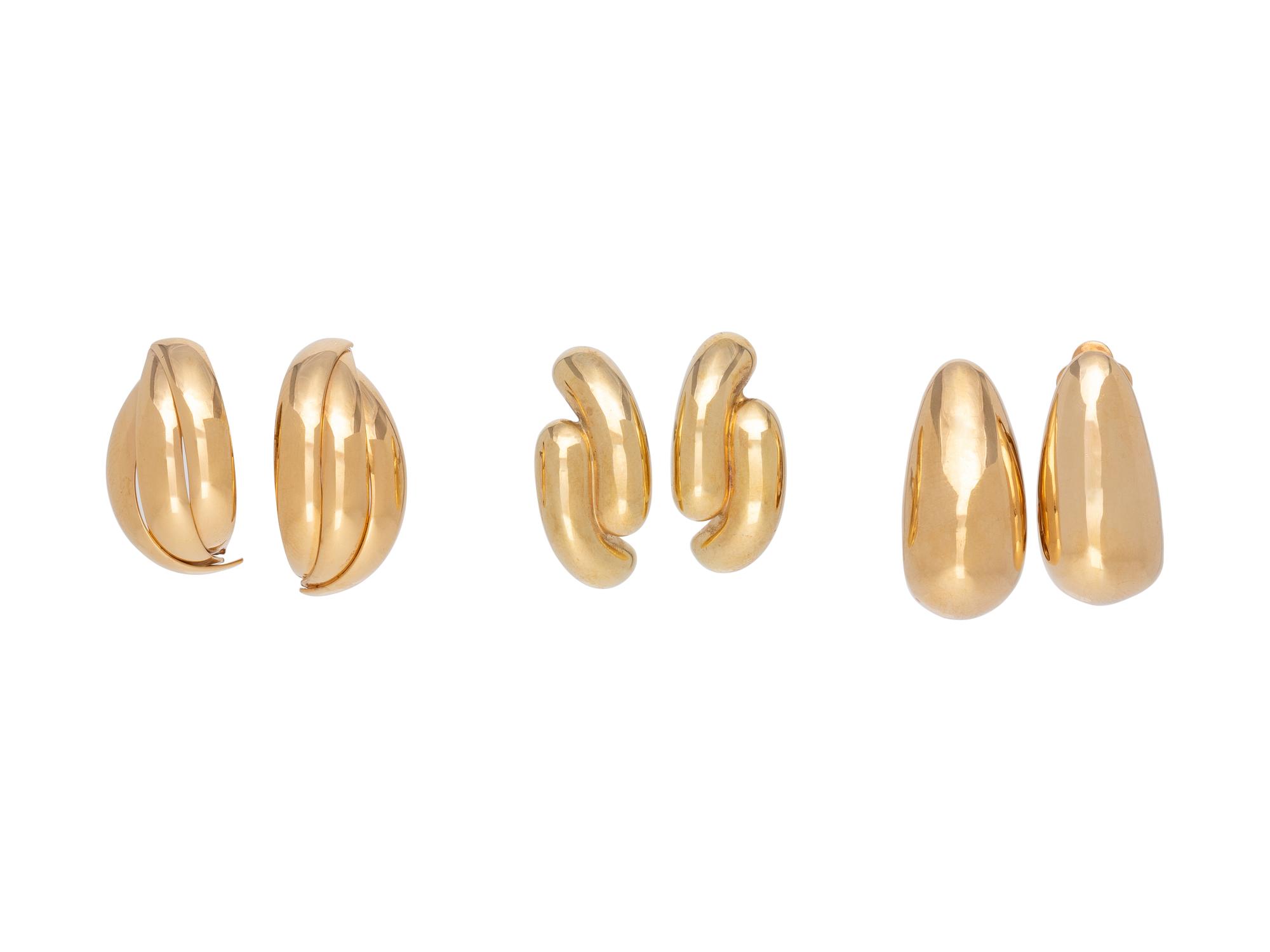 COLLECTION OF YELLOW GOLD EARRINGS