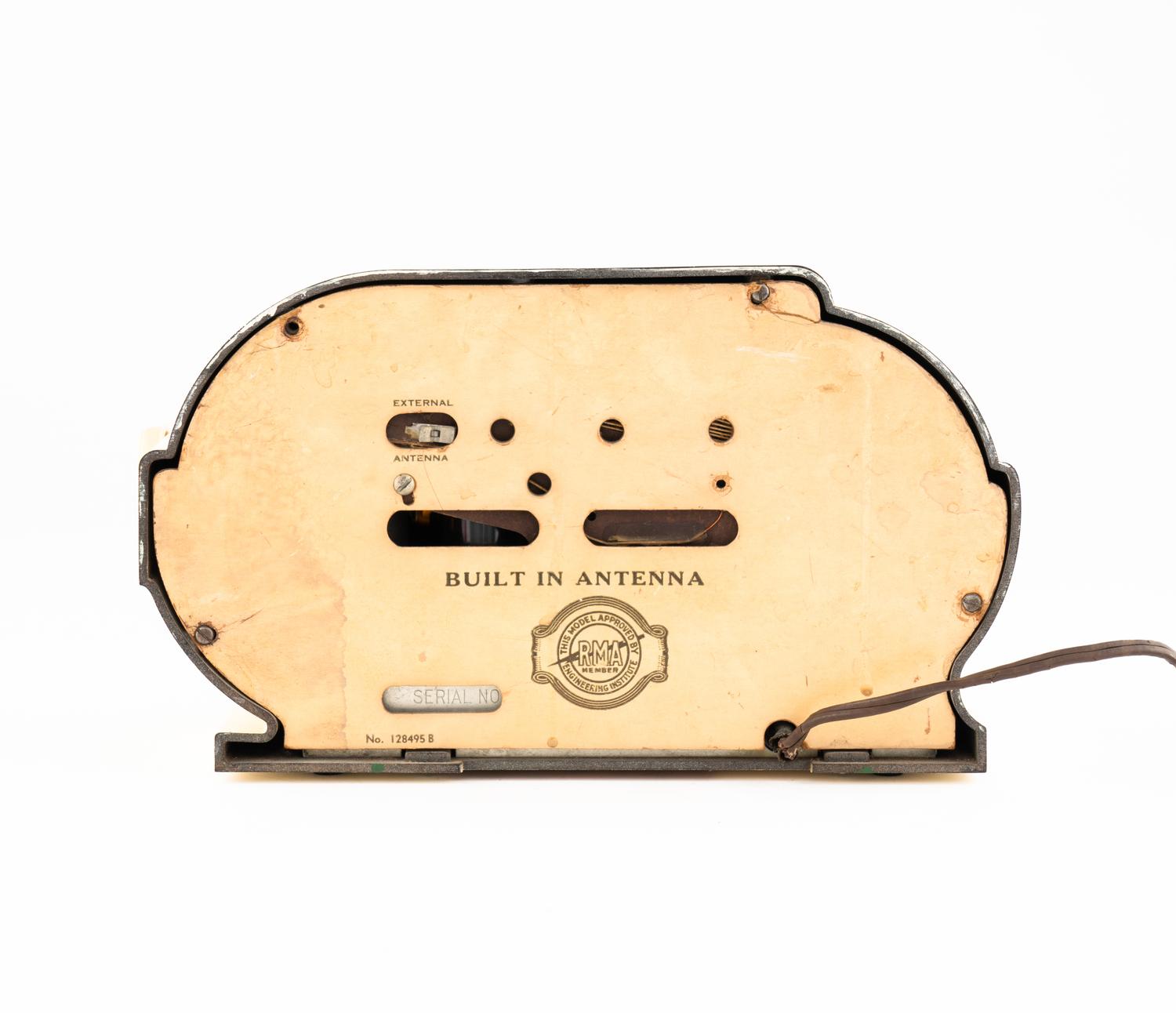 A Belmont Push Button 6D120 Radio