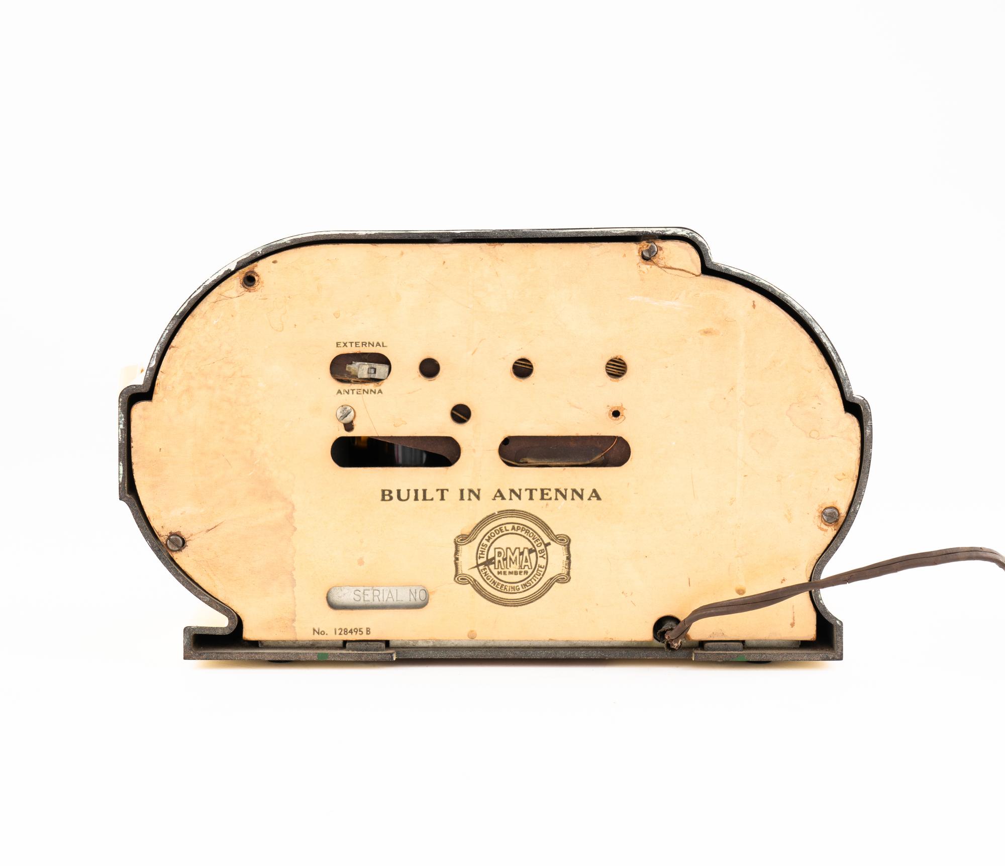 A Belmont Push Button 6D120 Radio