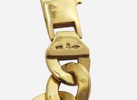 An 18K Yellow Gold Necklace