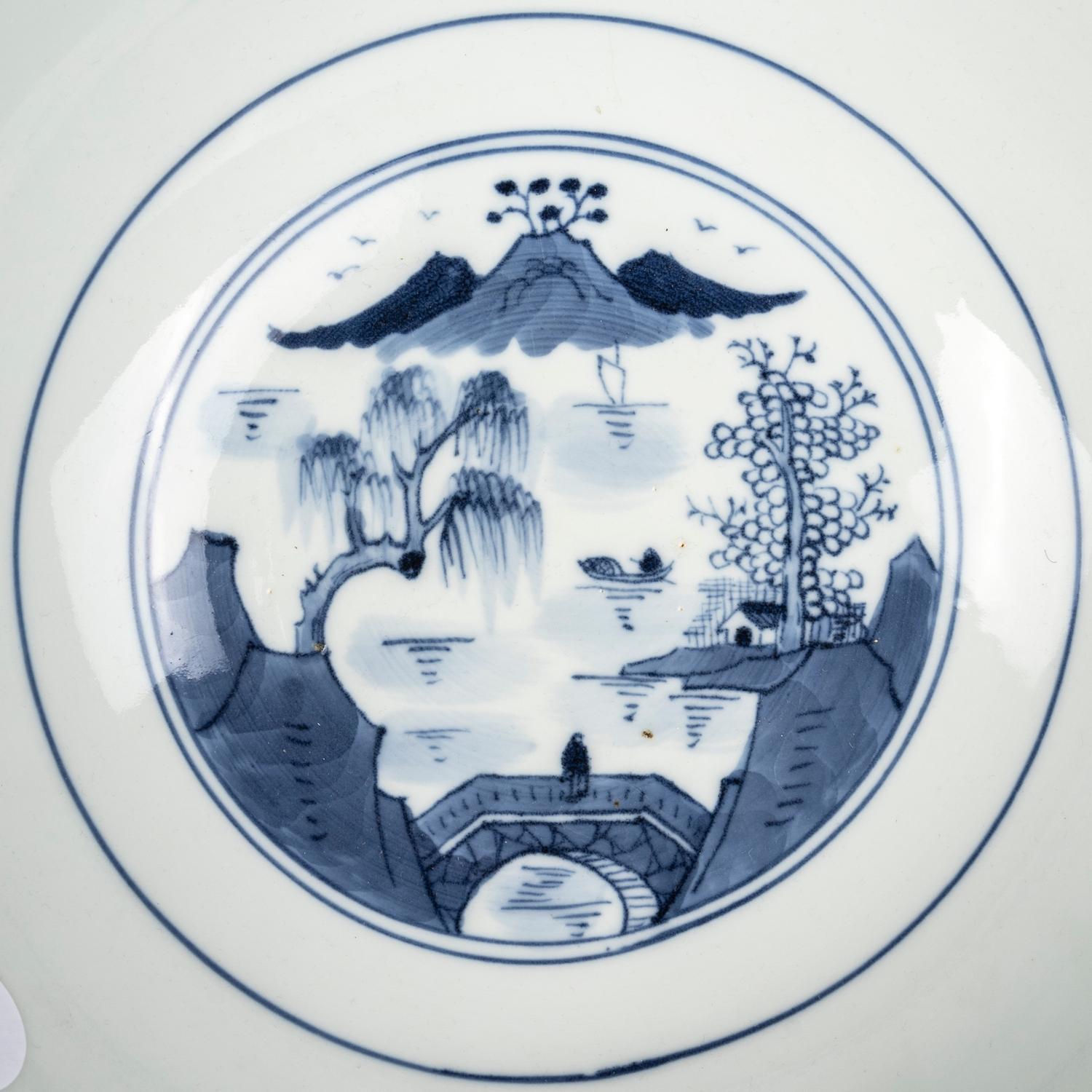 Two Pairs of Chinese Export Blue and White Porcelain Wares