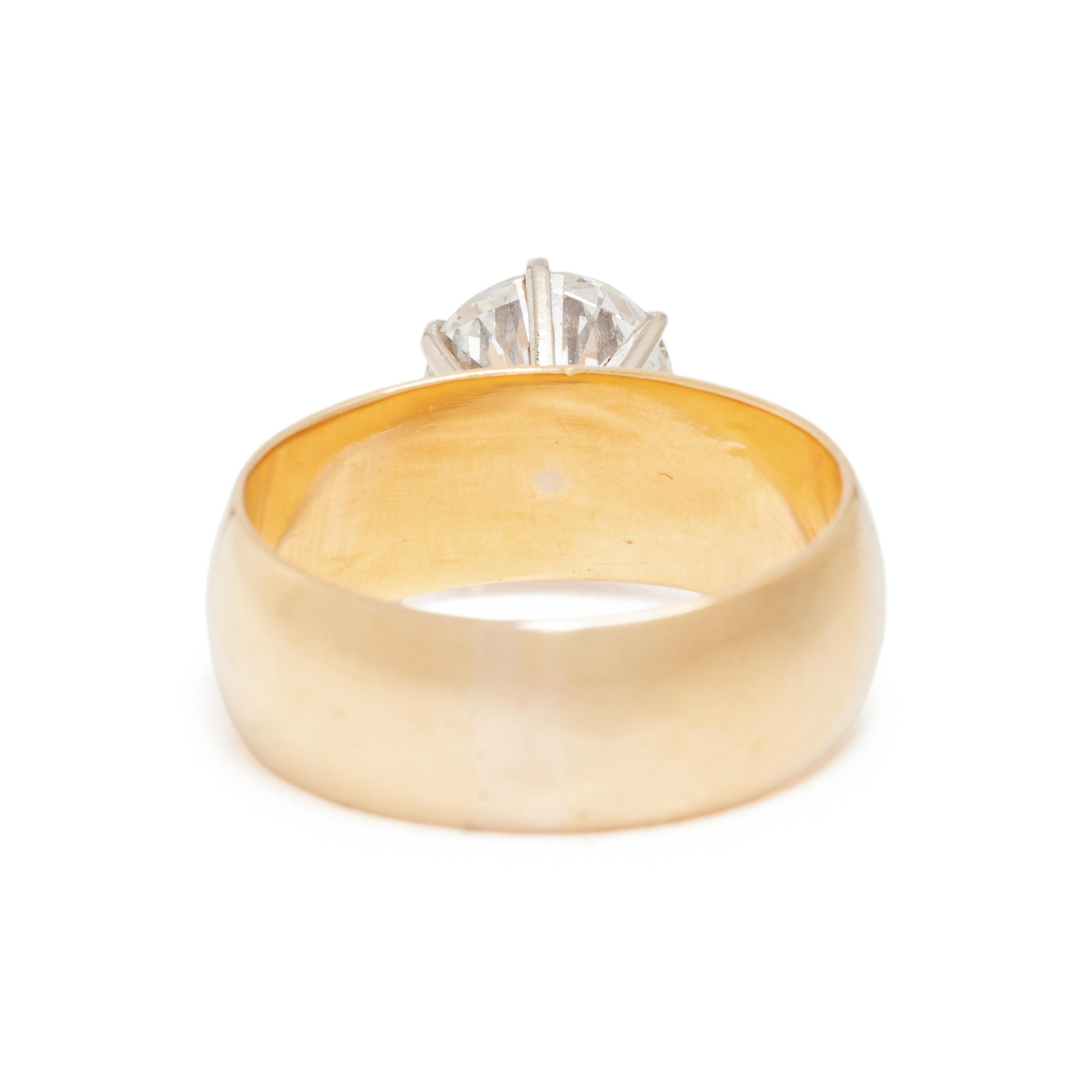 YELLOW GOLD AND DIAMOND RING