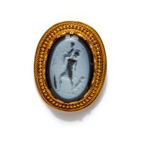 A Neoclassical Gold and Nicolo Brooch with the Family of Aeneas Quitting Troy — 14k stamp on clasp, signed ΑΠΟΛΛΟΝΙΔΟΥ