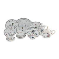 A Richard Ginori Italian Fruit Porcelain Dinner Service