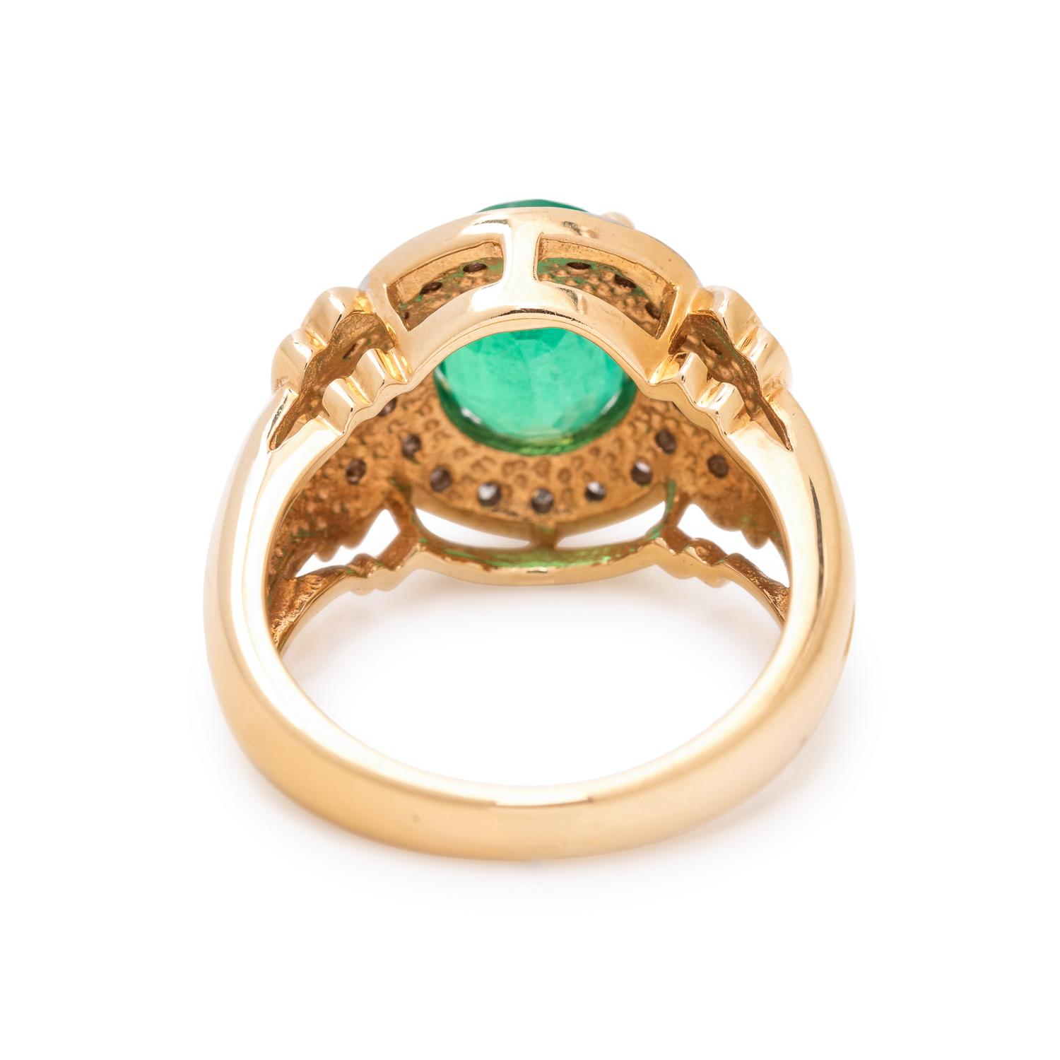 EMERALD AND DIAMOND RING