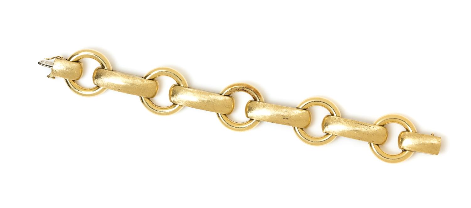 An 18 Karat Yellow Gold Link Bracelet, 49.70 dwts.