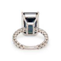SAPPHIRE AND DIAMOND RING