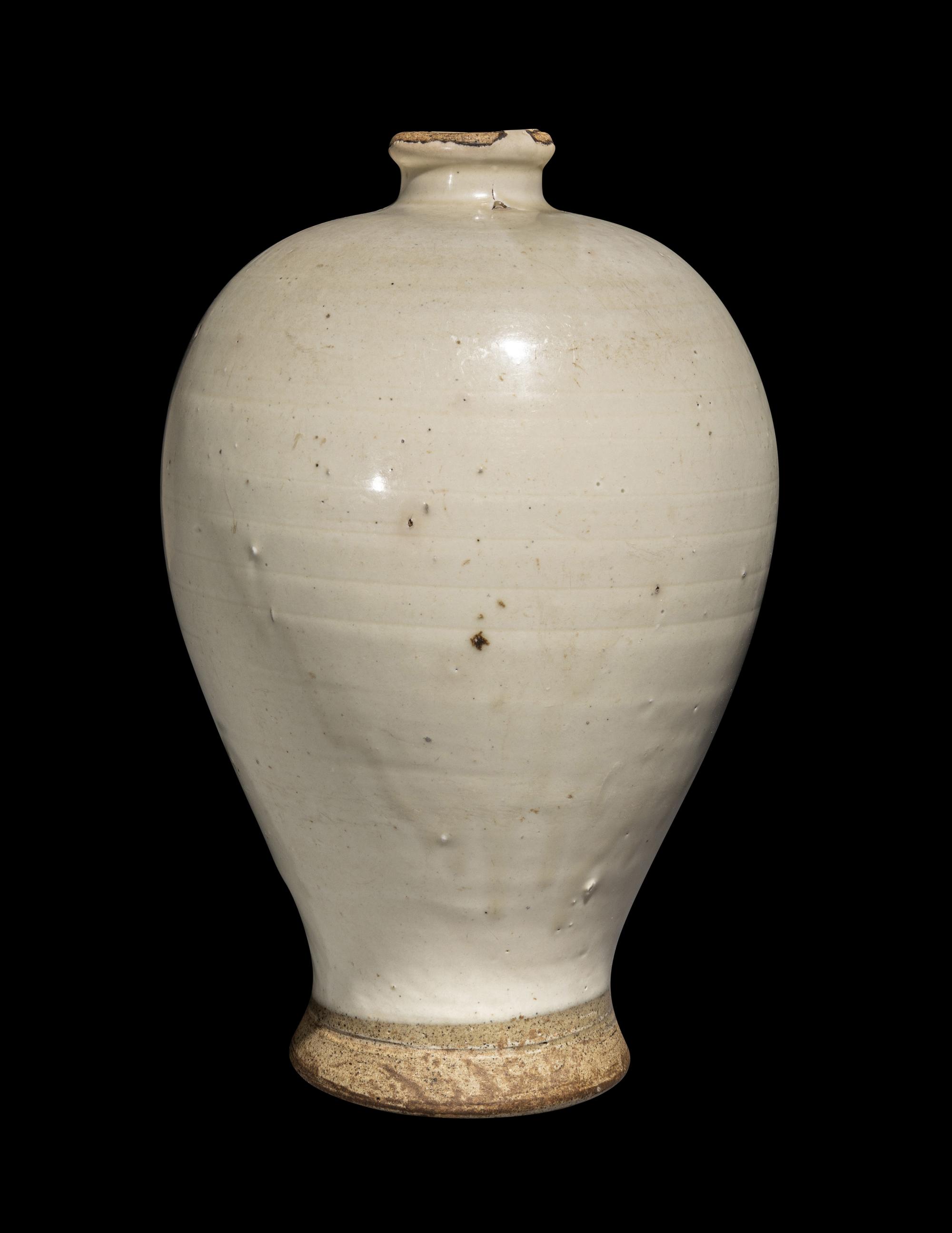 A Chinese White Glazed Porcelain Jar
